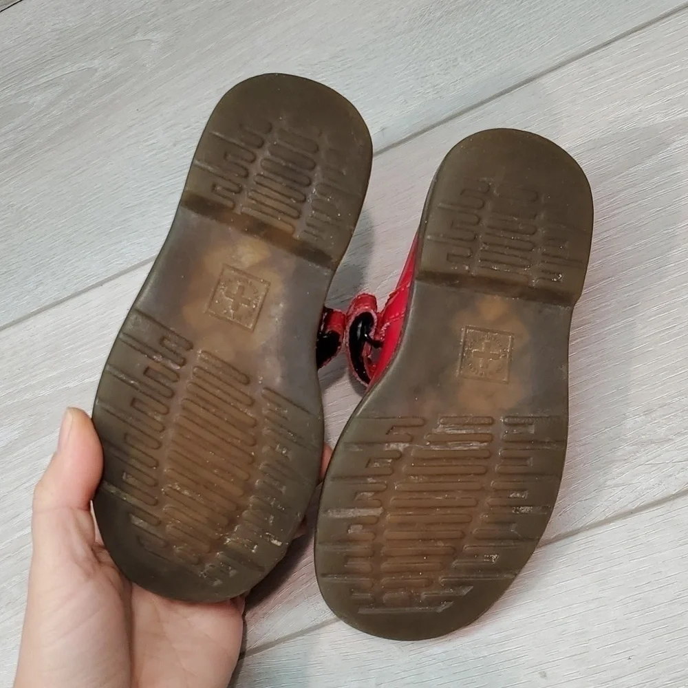 Dr.Martens Kids Girls Leather Red Tully Clogs shoes sz 9Toddler